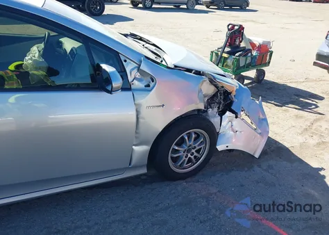 2020 Toyota Prius Le Awd-E z USA, uszkodzony, nr VIN JTDL9RFUXL3015271